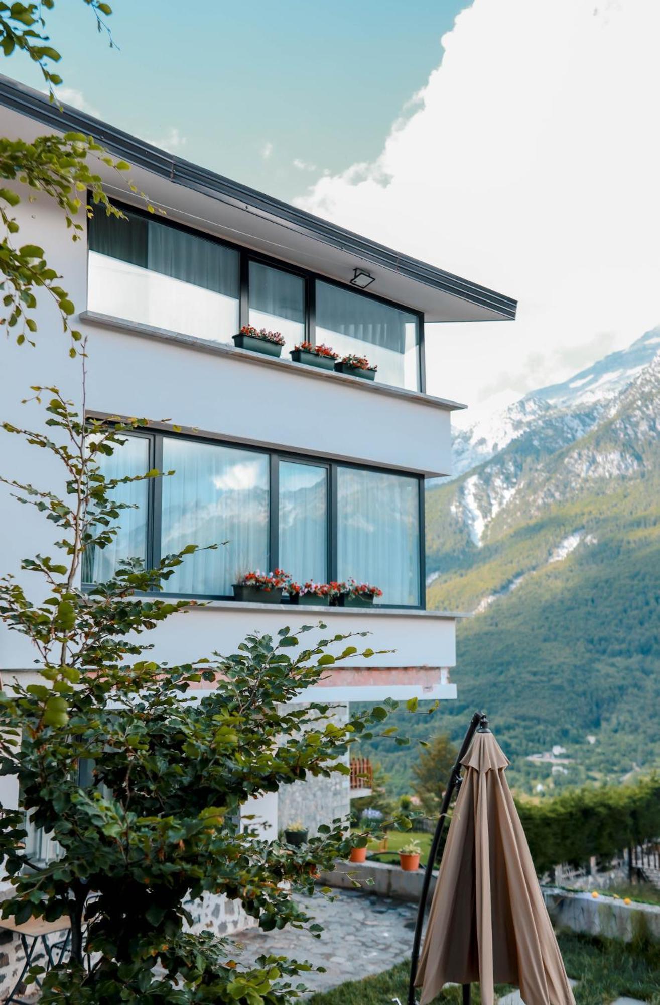 Hotel Thethi Exterior foto